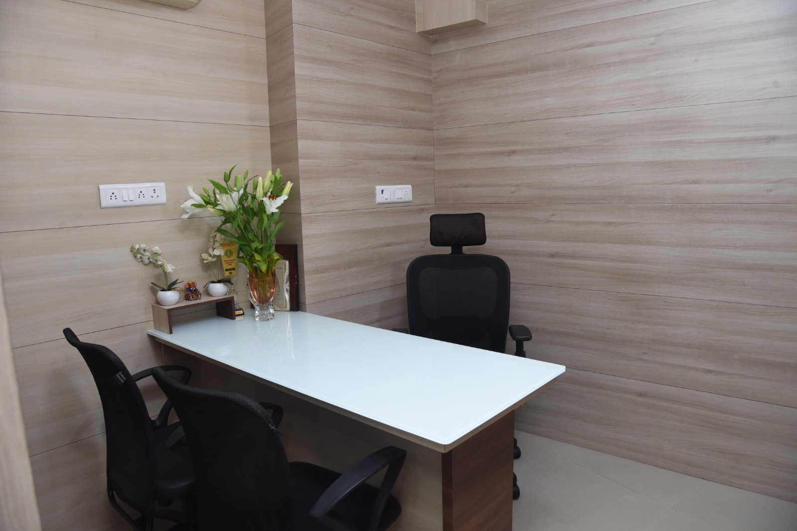 Doctor's consultation chamber